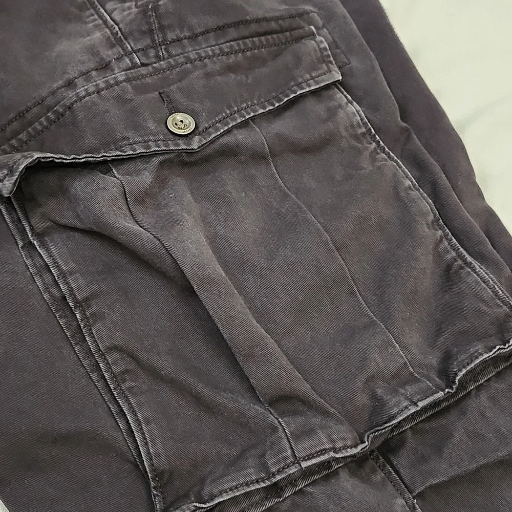 Levi's Classic Black Mens Cargo Pants - Picture 3 of 16